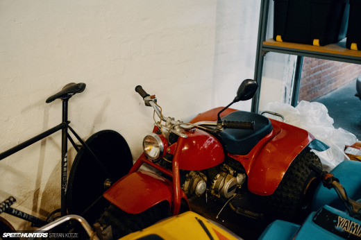 speedhunters-stefan-kotze-garage-kiu-076