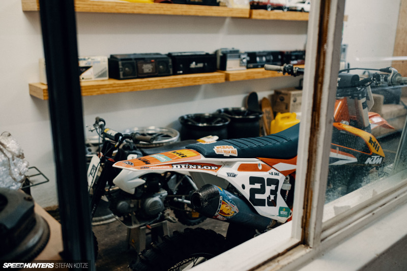 speedhunters-stefan-kotze-garage-kiu-004