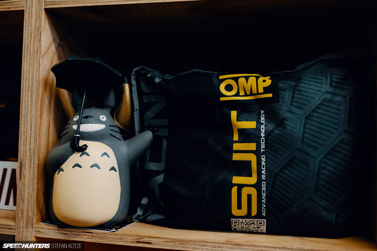 speedhunters-stefan-kotze-garage-kiu-039