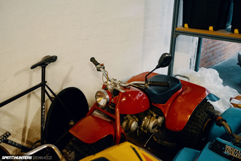 speedhunters-stefan-kotze-garage-kiu-076