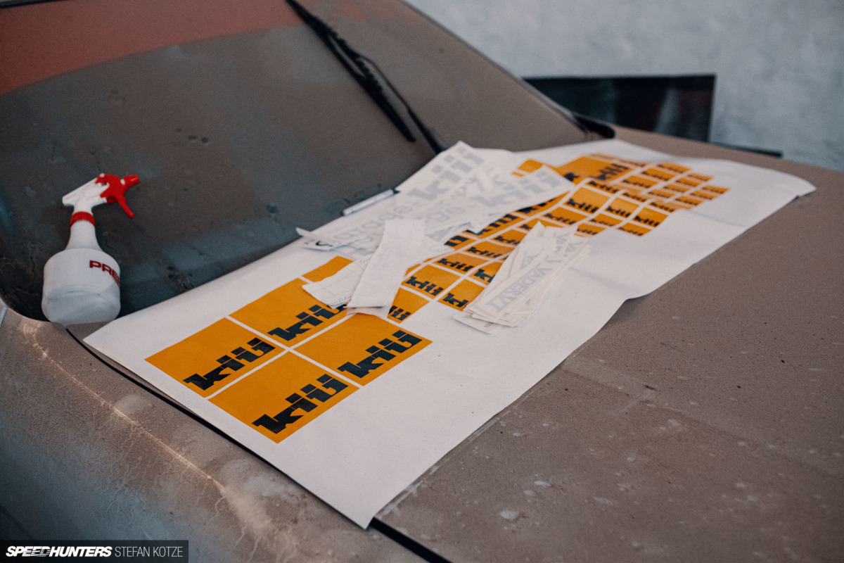 speedhunters-stefan-kotze-garage-kiu-110