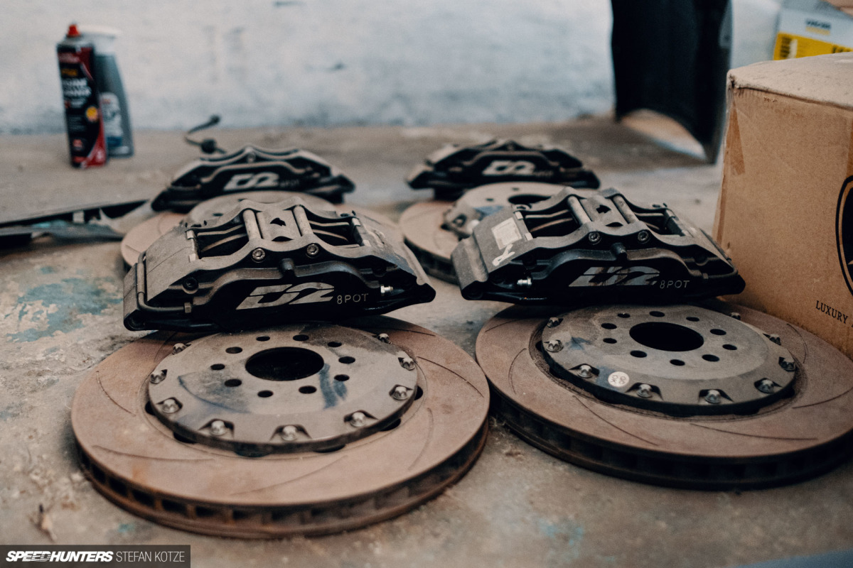 speedhunters-stefan-kotze-garage-kiu-111