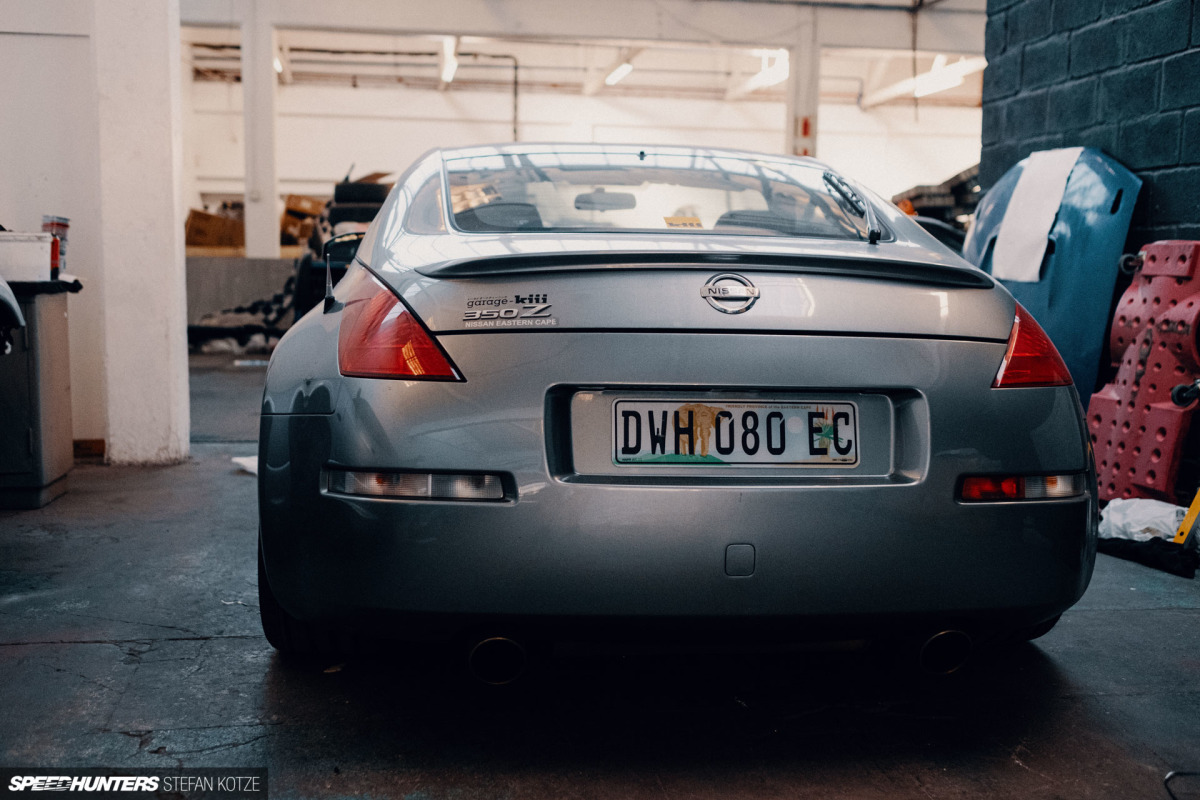 speedhunters-stefan-kotze-garage-kiu-112