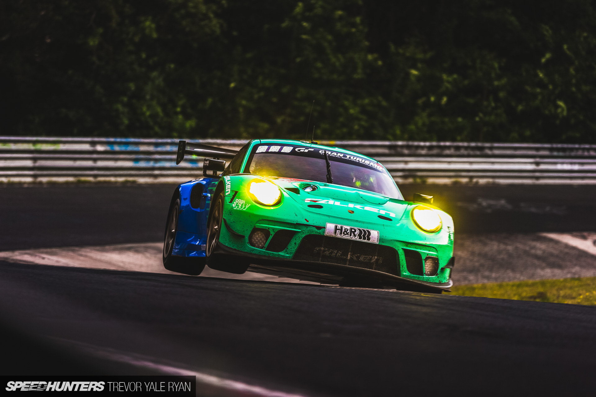 2019-Nurburgring-24-Hour-How-To-Shoot_Trevor-Ryan-Speedhunters_049_9339