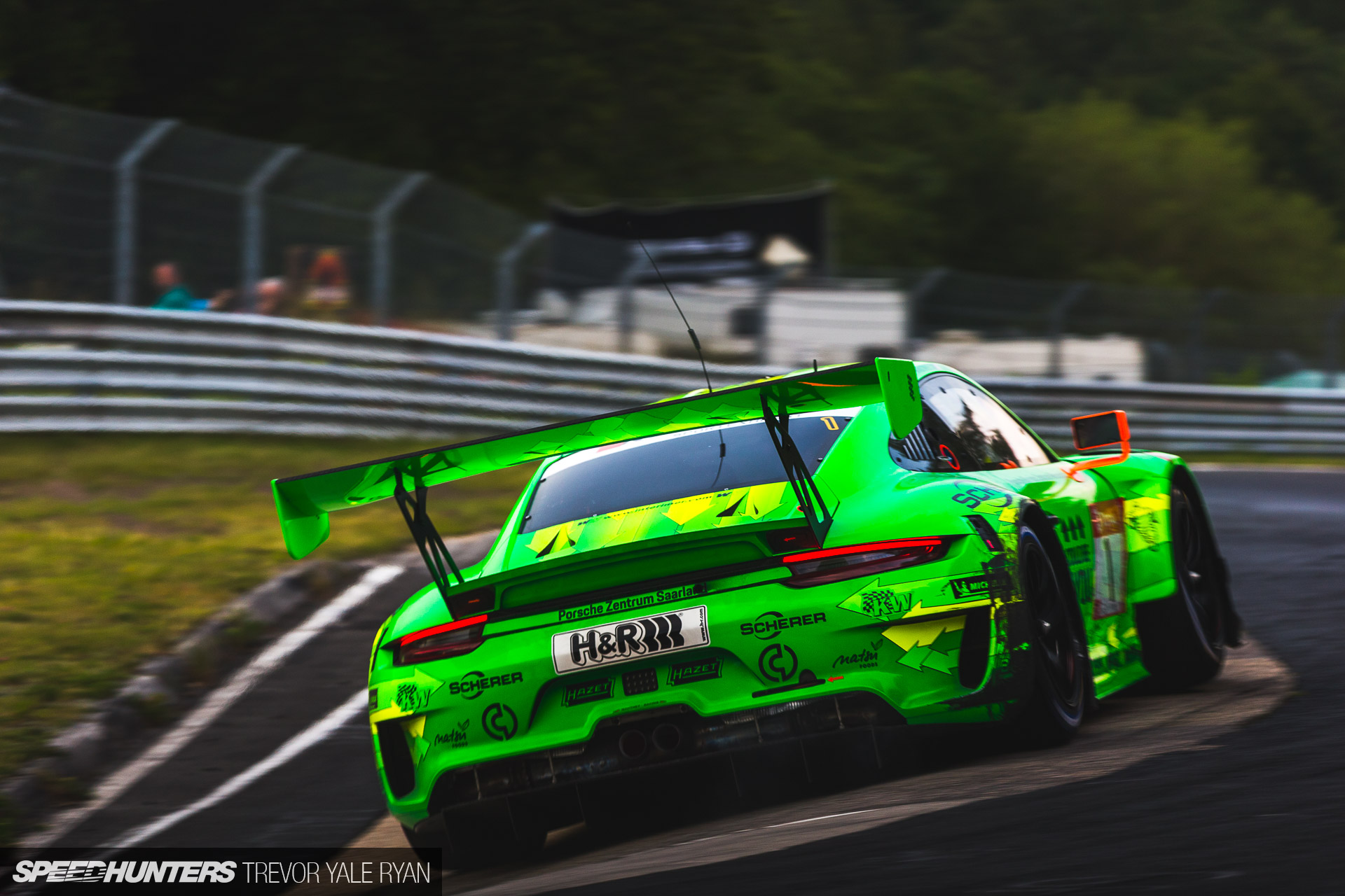 2019-Nurburgring-24-Hour-How-To-Shoot_Trevor-Ryan-Speedhunters_051_9185