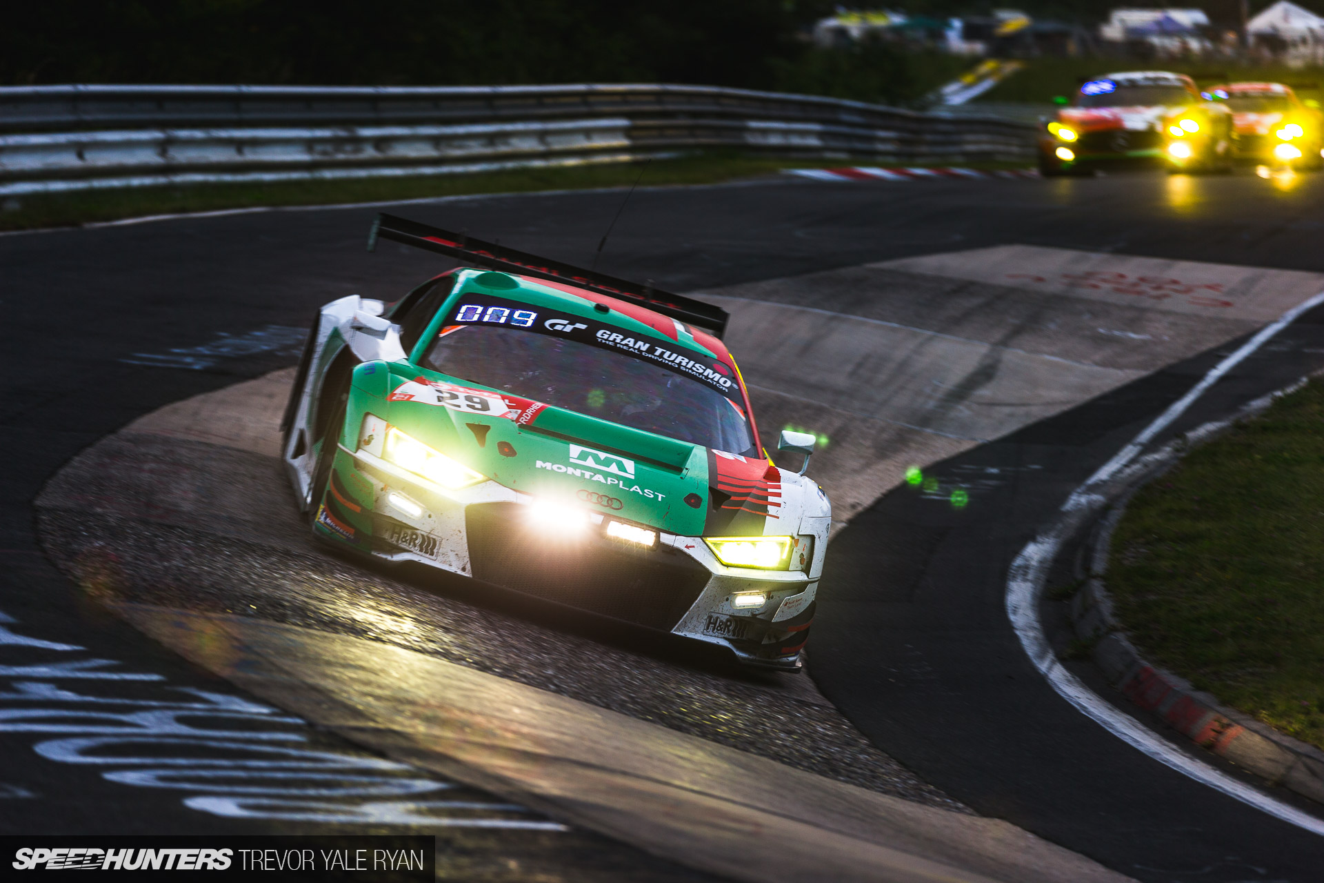 2019-Nurburgring-24-Hour-How-To-Shoot_Trevor-Ryan-Speedhunters_053_9396