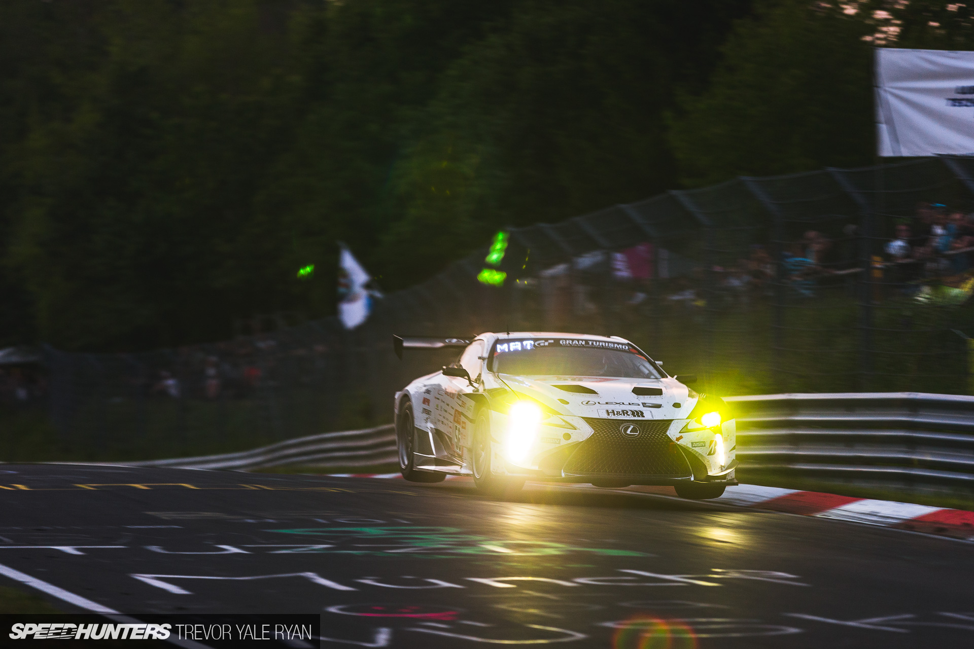 2019-Nurburgring-24-Hour-How-To-Shoot_Trevor-Ryan-Speedhunters_054_9568