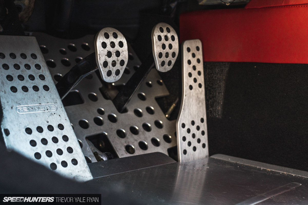 2019-Sunburst-964-Porsche-JDM-Style_Trevor-Ryan-Speedhunters_014_3743