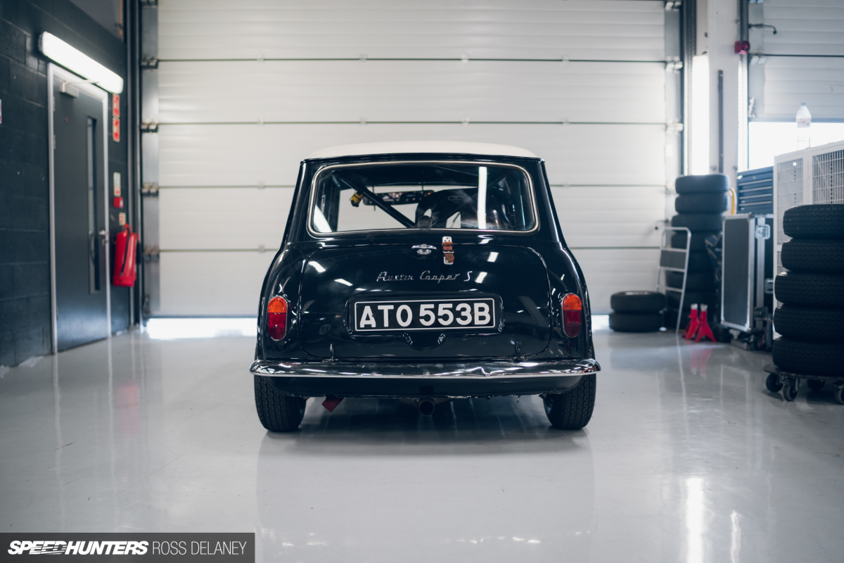 RDM19_SilverstoneClassic_Speedhunters-21