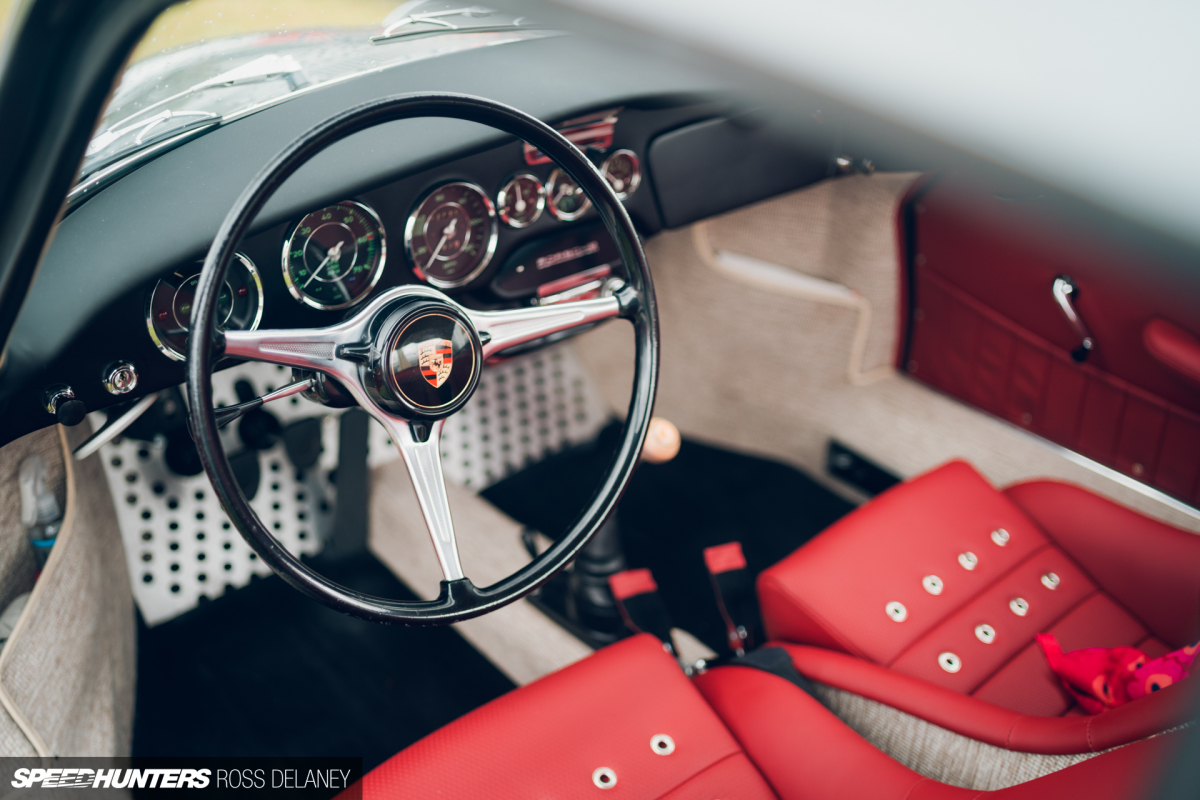 RDM19_SilverstoneClassic_Speedhunters-50