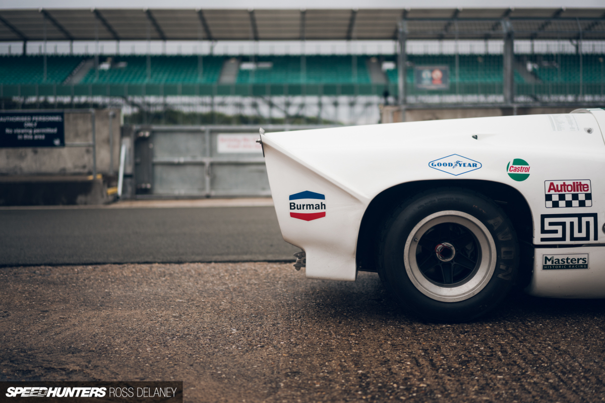RDM19_SilverstoneClassic_Speedhunters-94