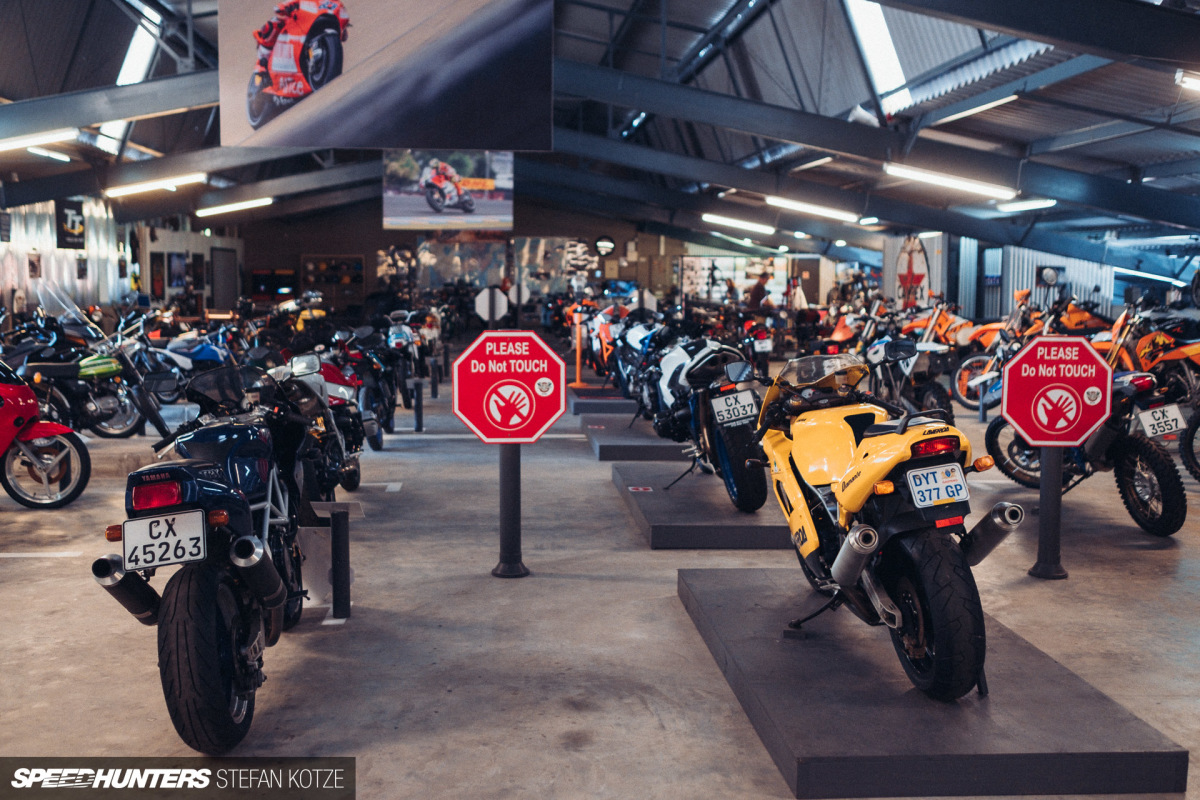stefan-kotze-speedhunters-motorcycle-room-111