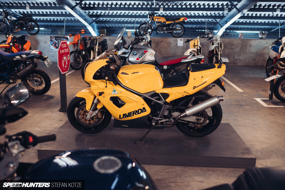 stefan-kotze-speedhunters-motorcycle-room-057