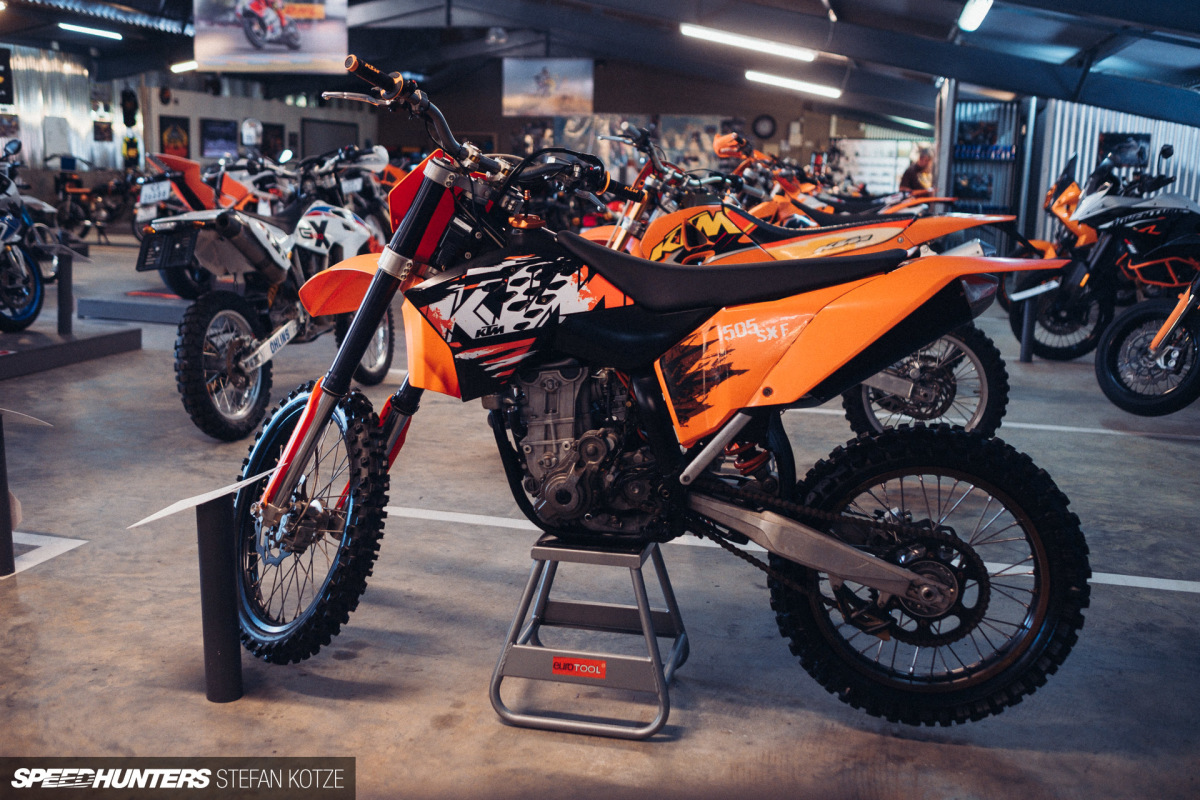 stefan-kotze-speedhunters-motorcycle-room-096