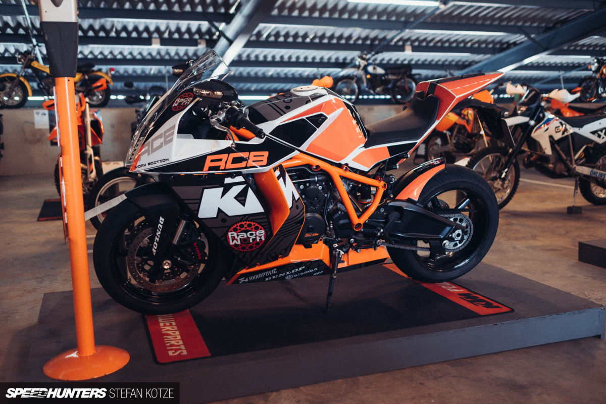 stefan-kotze-speedhunters-motorcycle-room-040