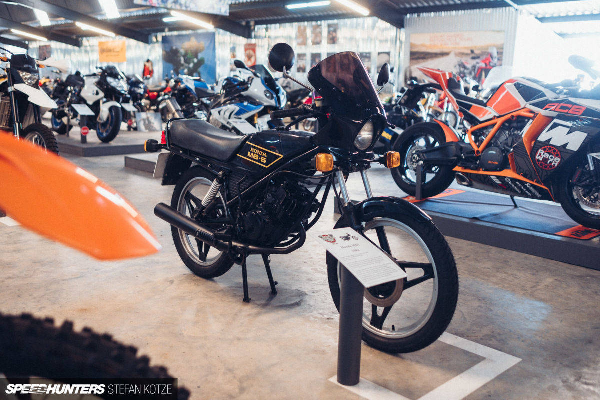 stefan-kotze-speedhunters-motorcycle-room-049