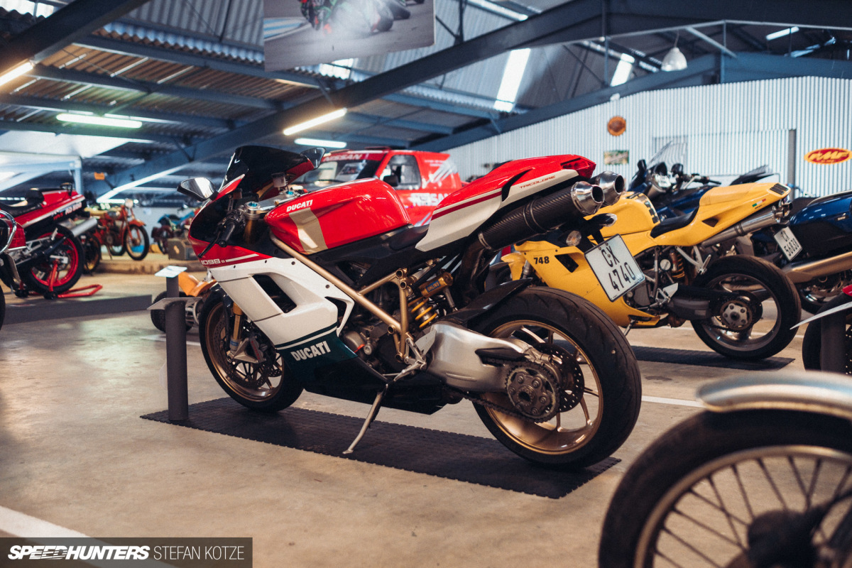 stefan-kotze-speedhunters-motorcycle-room-065