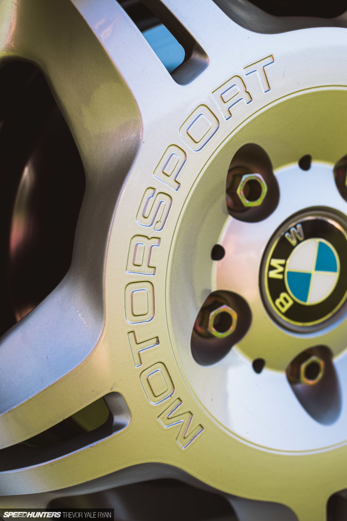 2019-Legends-Of-The-Autobahn-Details-Wheels-Monterey-Car-Week_Trevor-Ryan-Speedhunters_054_3788