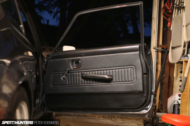 Speedhunters_Honda-Civic-1978-black-interior