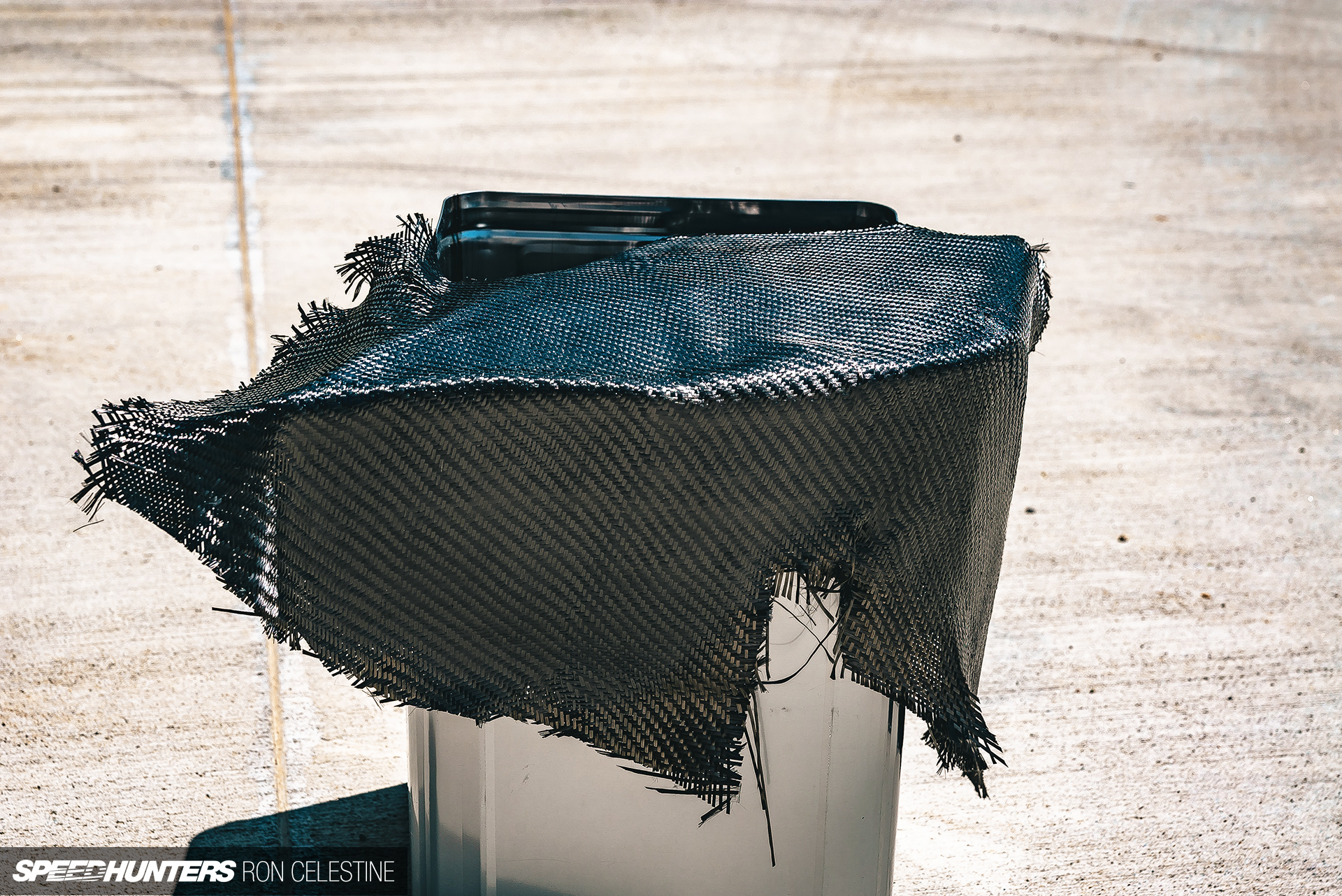 Speedhunters_RonCelestine_ER34_Nissan_Skyline_ProjectRough_CarbonBox_23