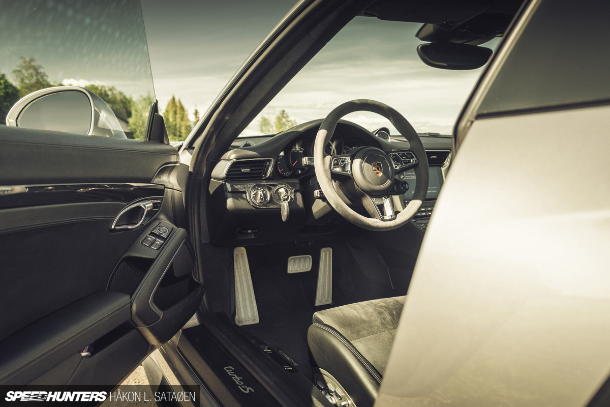 Speedhunters_Porsche_911_Turbo_RS_3-5