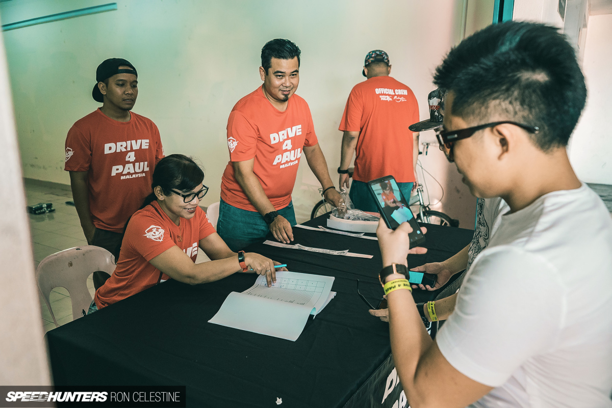 Speedhunters_Ron_Celestne_Crowd_4