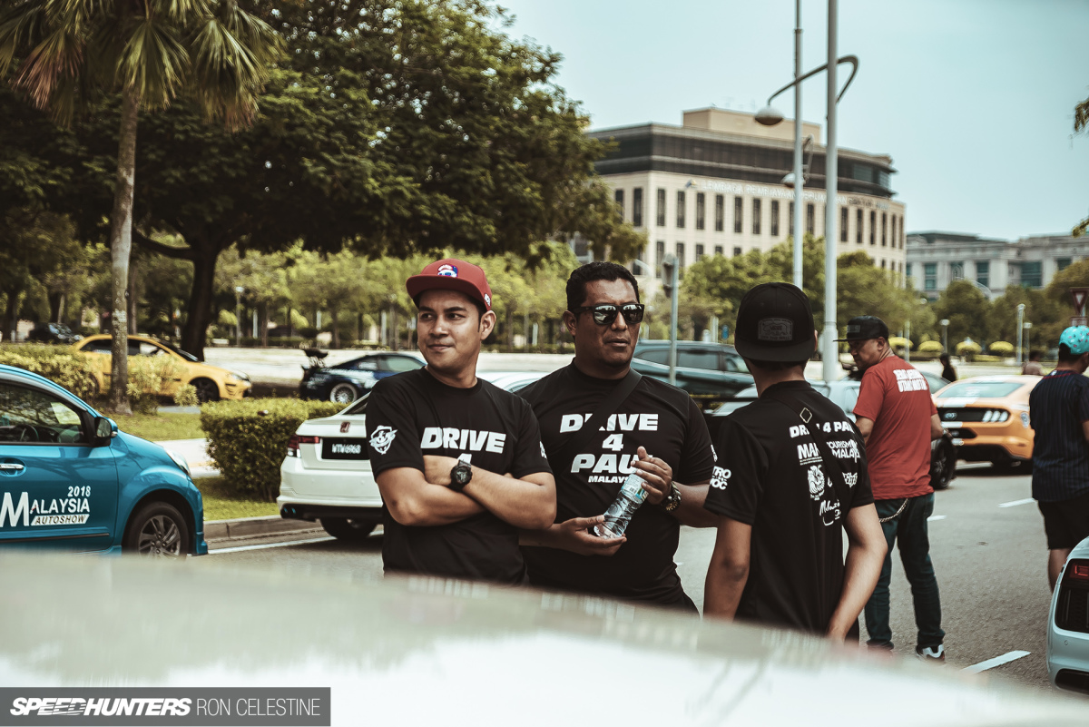 Speedhunters_Ron_Celestine_Drive4Paul_Crowd