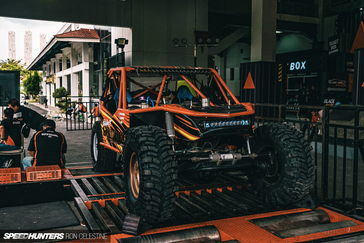 Speedhunters_RonCelestine_BlackAutoBattle_Buggy