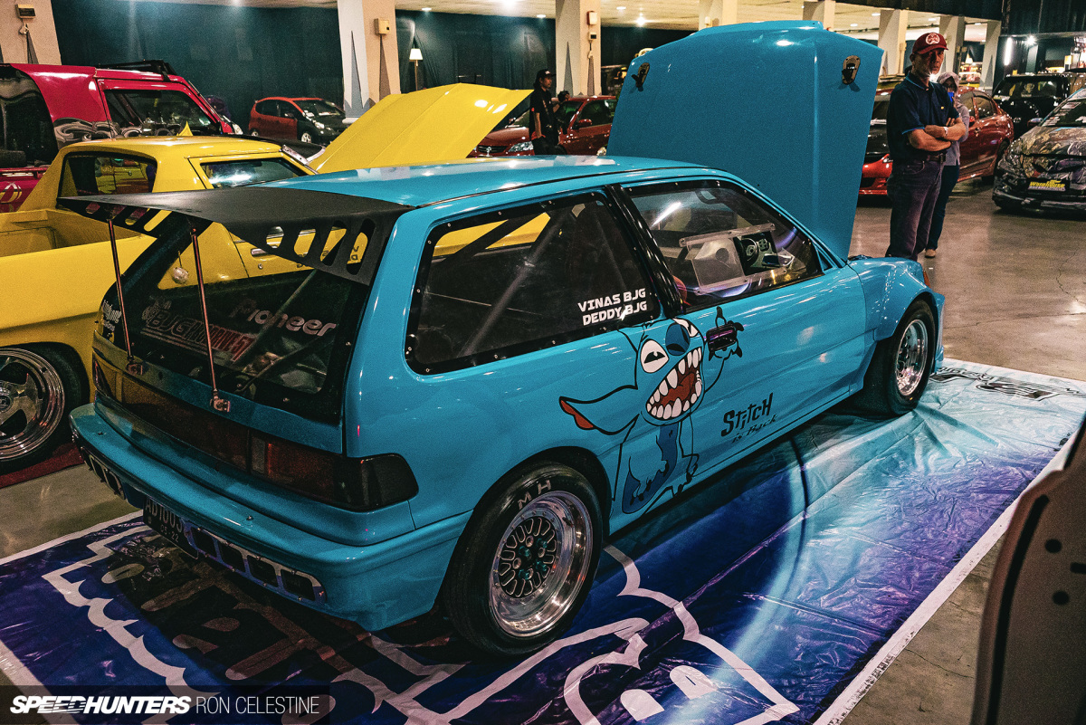 Speedhunters_RonCelestine_BlackAutoBattle_Civic_Drag