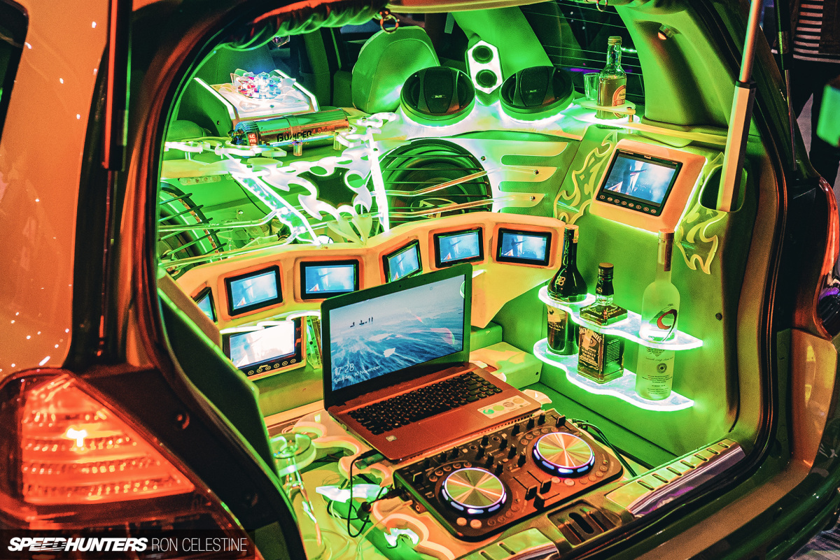 Speedhunters_RonCelestine_BlackAutoBattle_TVs