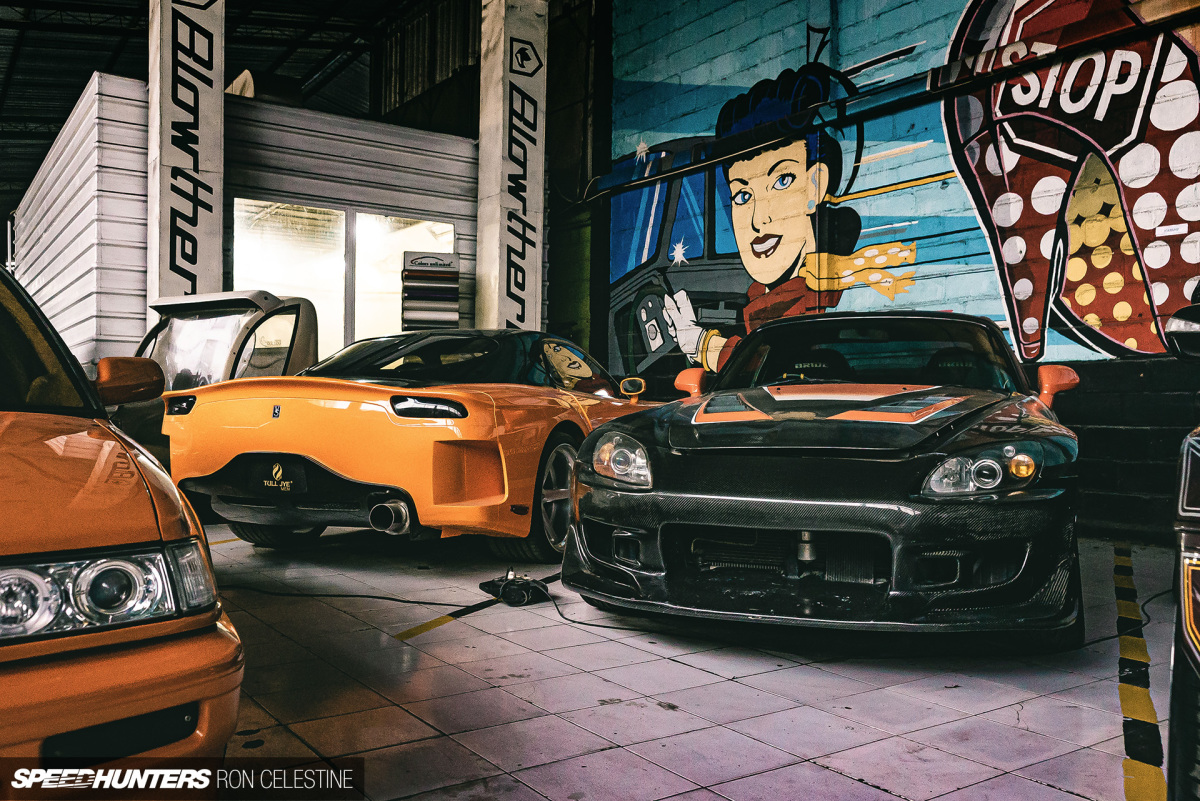 Speedhunters_RonCelestine_Kupu_Kupu_Malam_CarbonS2000_VeilsideRX7