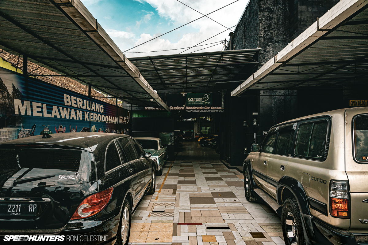 Speedhunters_RonCelestine_Kupu_Kupu_Malam_Entrance