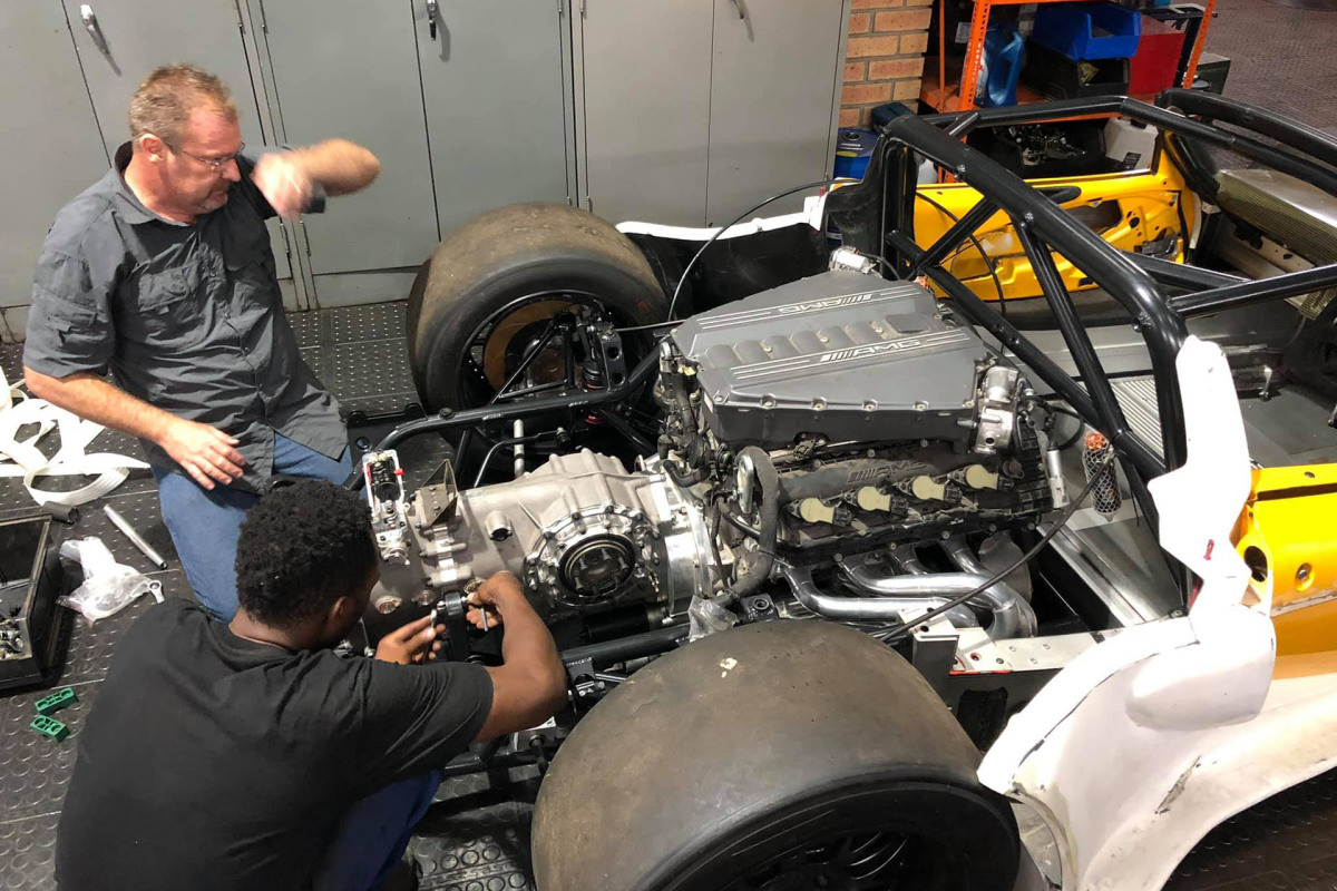 49759250_1197379350421788_613624756423360512_o