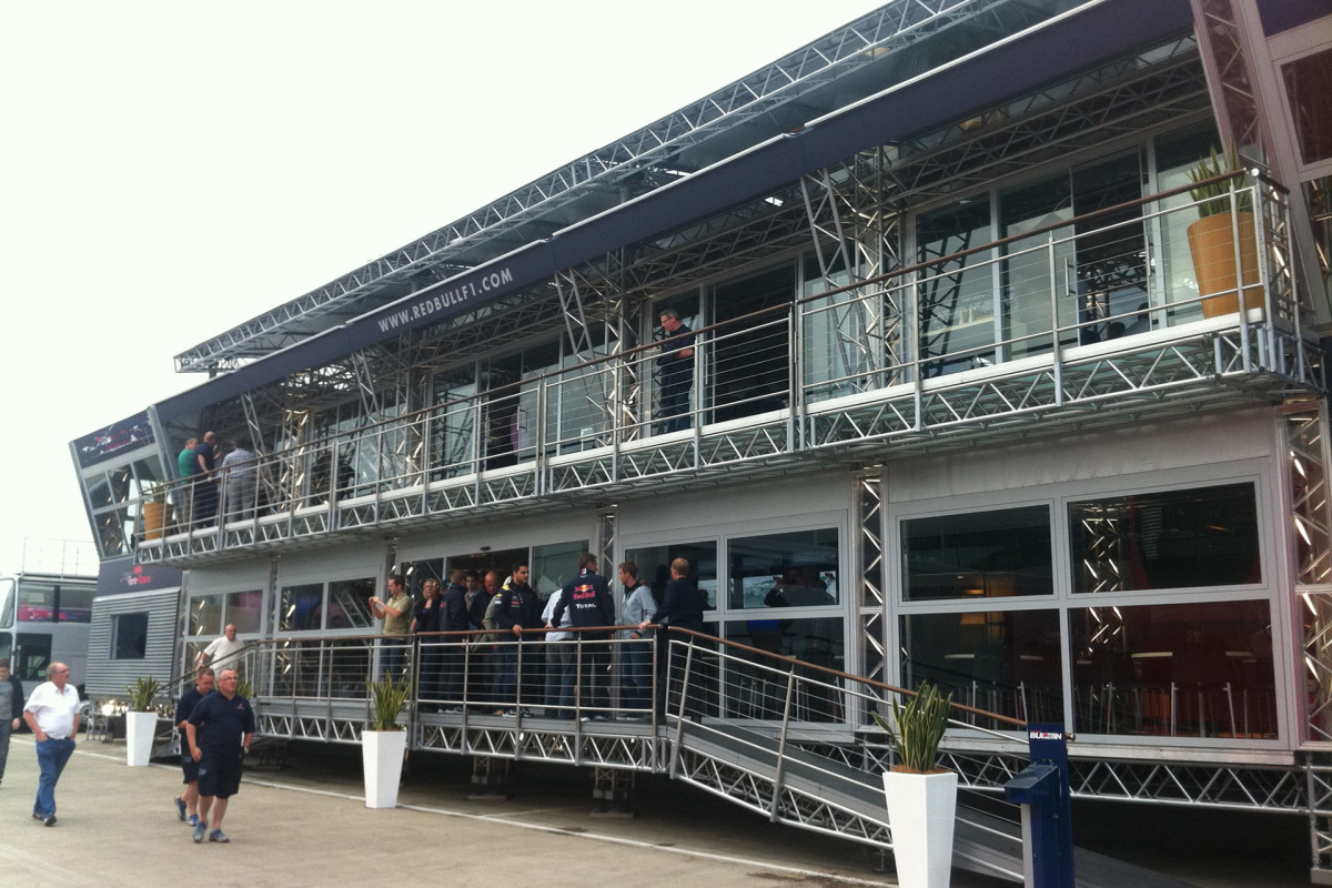 265590_10150227205017525_4371769_o