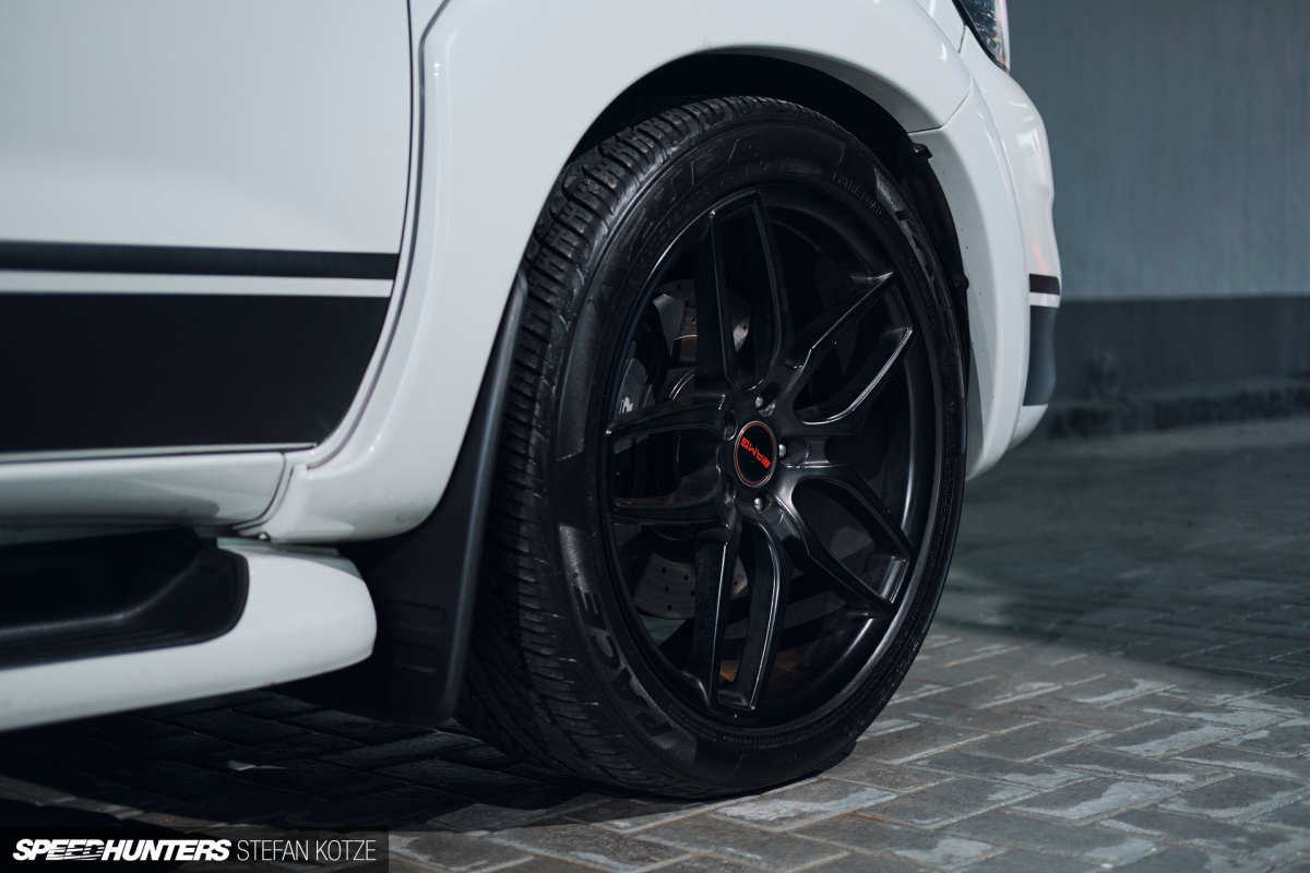 stefan-kotze-speedhunters-hilux-amg- 05