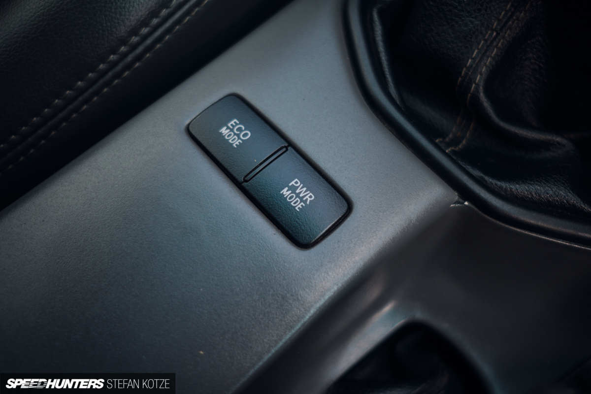 stefan-kotze-speedhunters-hilux-amg- 25