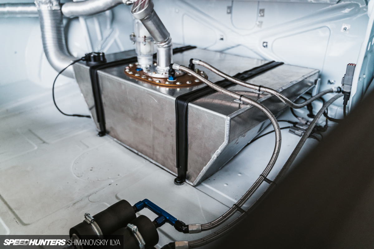 Speedhunters_Shim_Ilya_GAZ-24_DSC08959