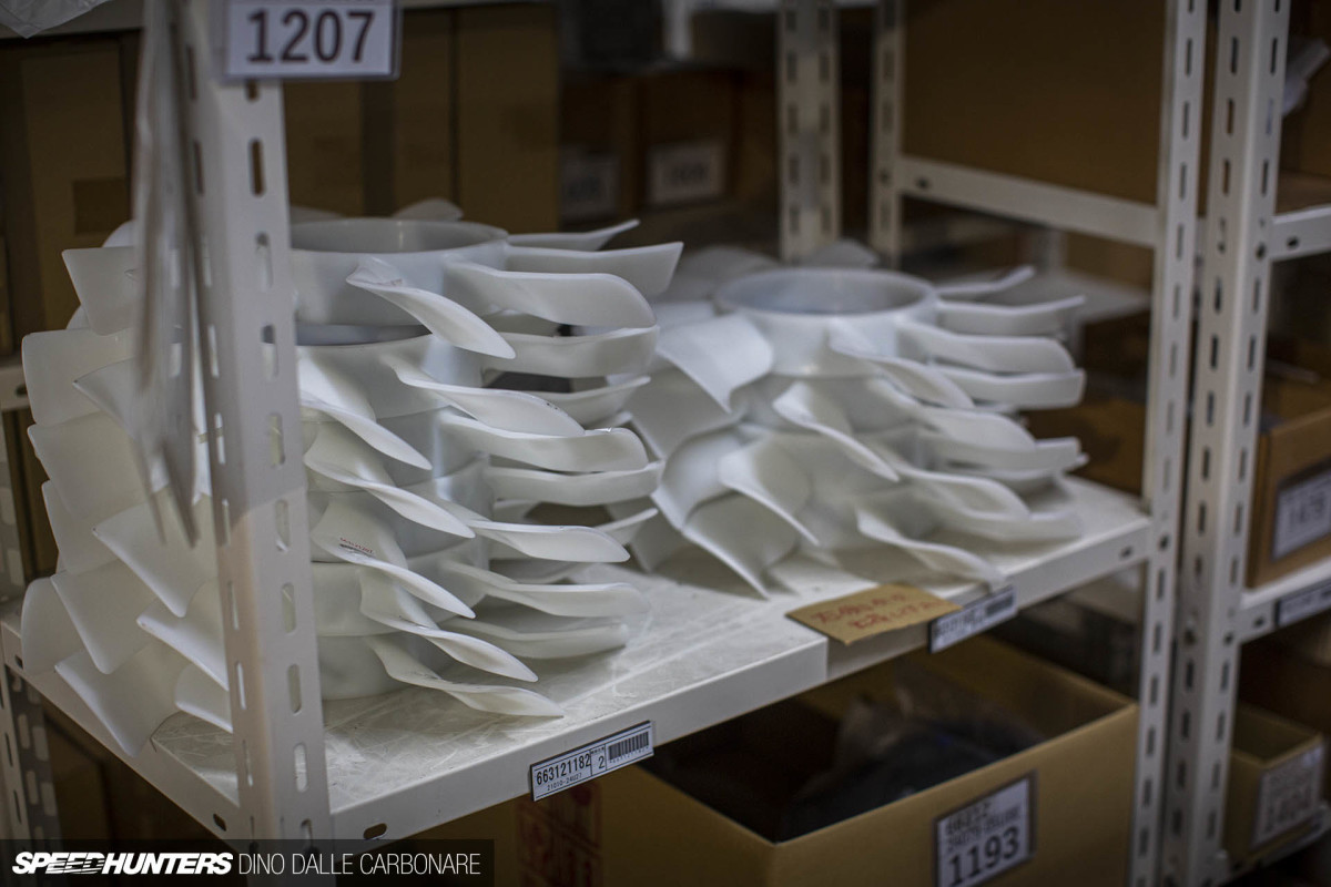 trust_kikaku_dino_dalle_carbonare_100