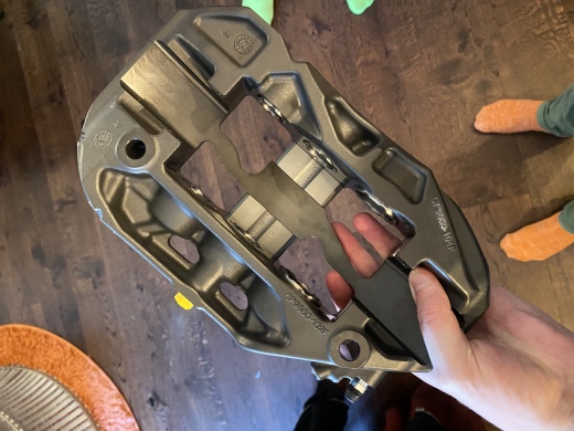 5B89C285-3BC4-4A8E-9A25-7B2B2CAC4EE2