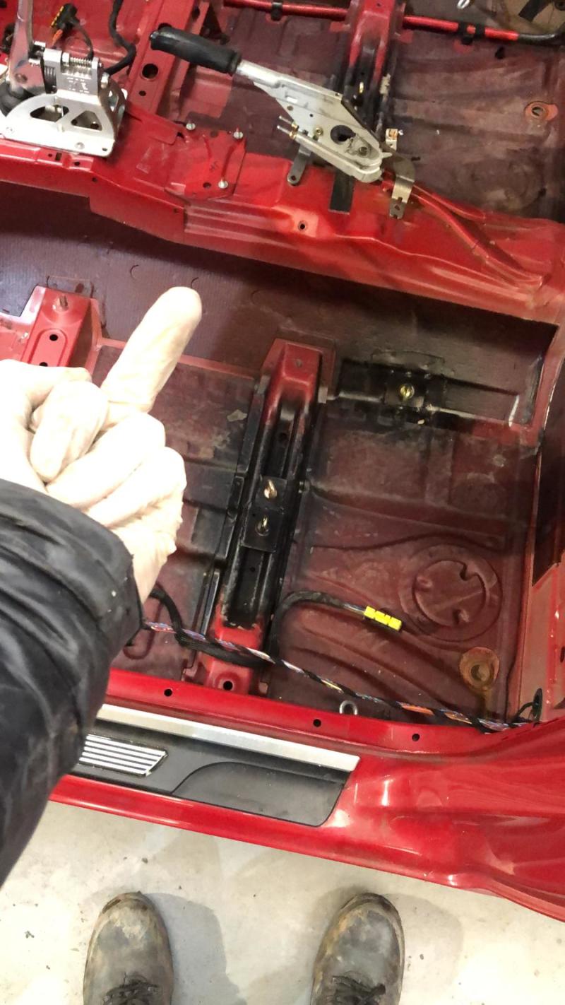 771F0150-A5CC-408E-A5D9-7B60F4E00BC6