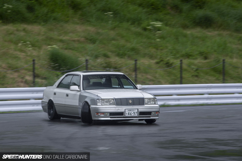 1u-jzs151-crown_dino_dalle_carbonare_01