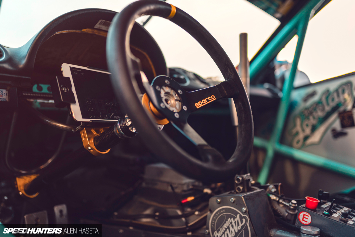 Speedhunters_Alen_Haseta_Interior_2