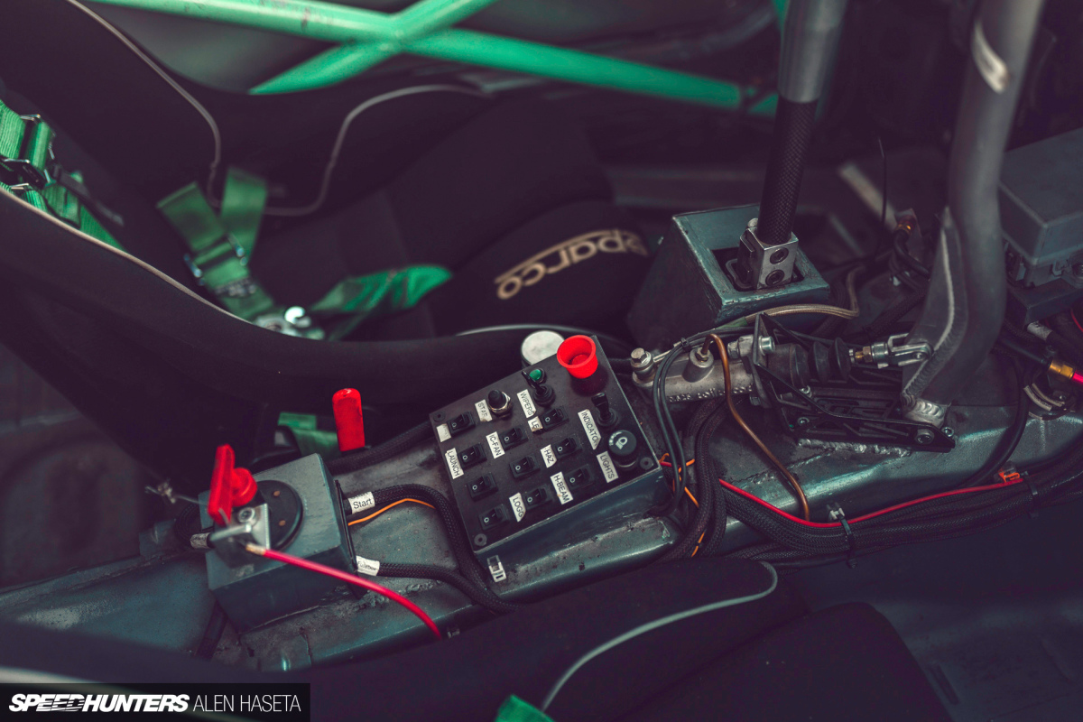 Speedhunters_Alen_Haseta_Interior_8