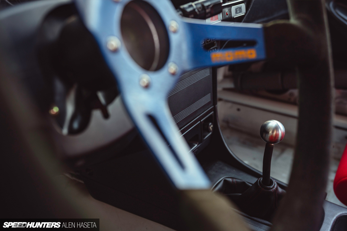 Speedhunters_Alen_Haseta_Interior2