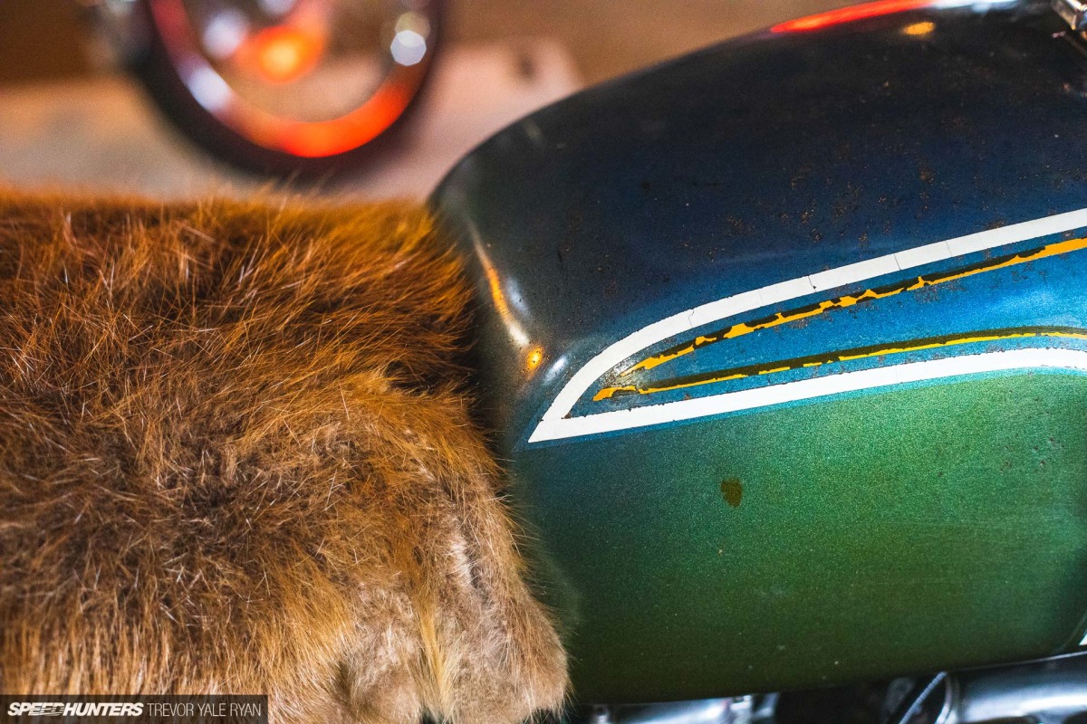 2021-1Moto-Seats-Tanks-Art_Trevor-Ryan-Speedhunters_004_8012