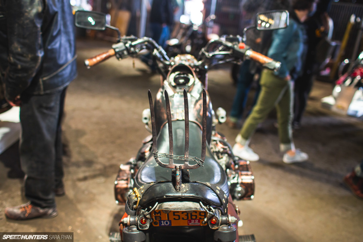 2021-1Moto-Seats-Tanks-Art_Trevor-Ryan-Speedhunters_016_2222