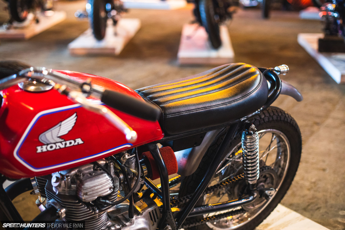 2021-1Moto-Seats-Tanks-Art_Trevor-Ryan-Speedhunters_018_8405