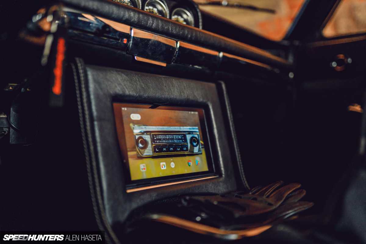 Speedhunters_2002_Interior_8