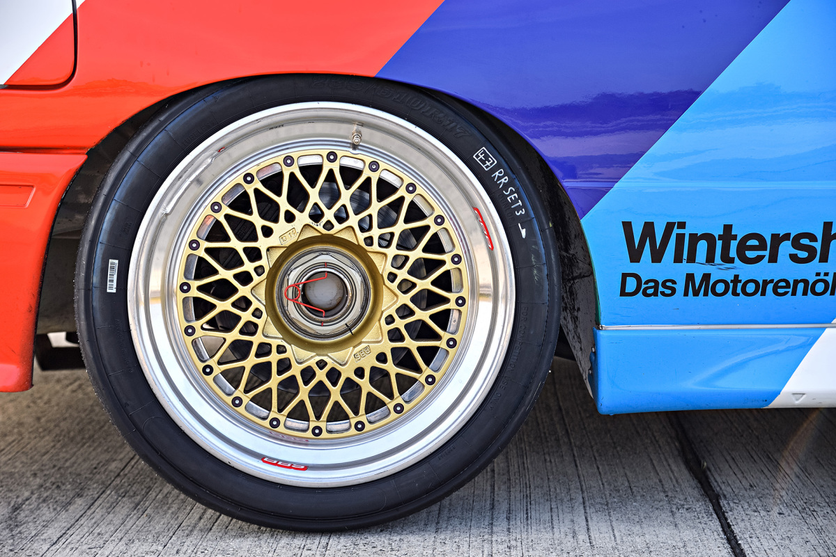 P90237167_highRes_the-bmw-m3-dtm-e30-0