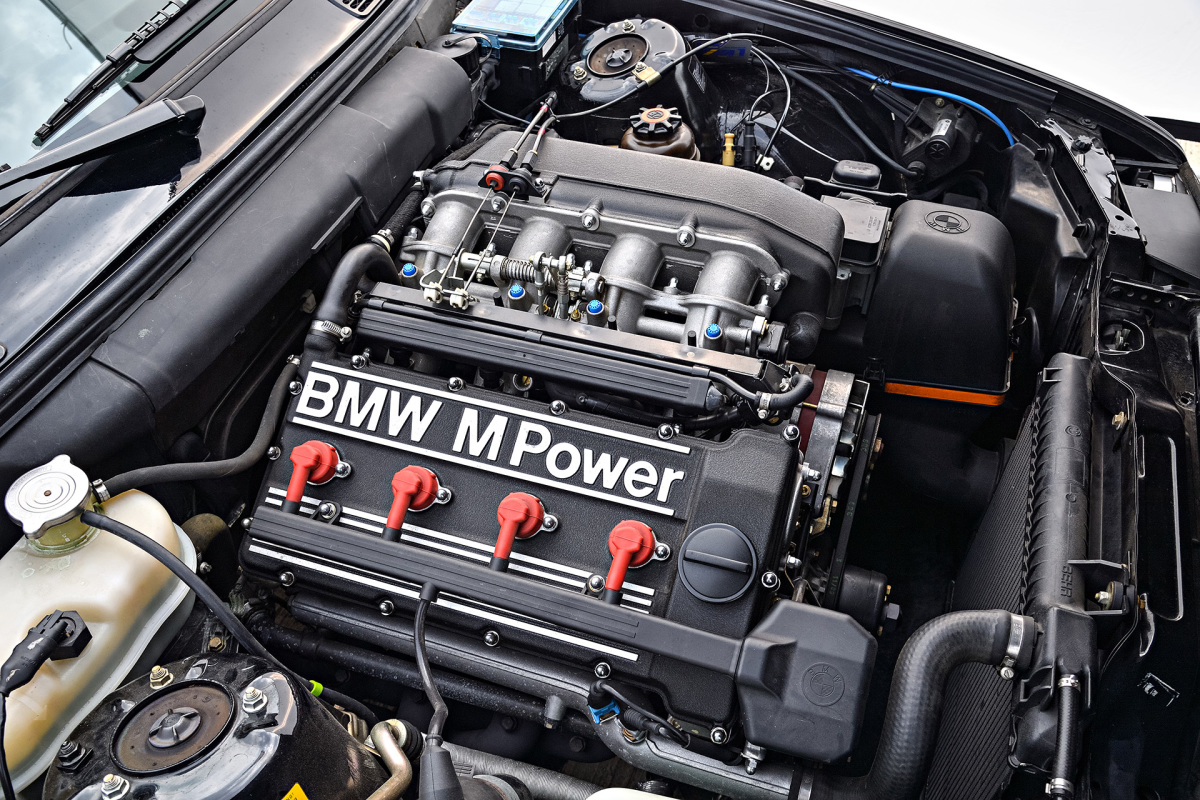 P90236418_highRes_the-bmw-m3-evo-e30-0
